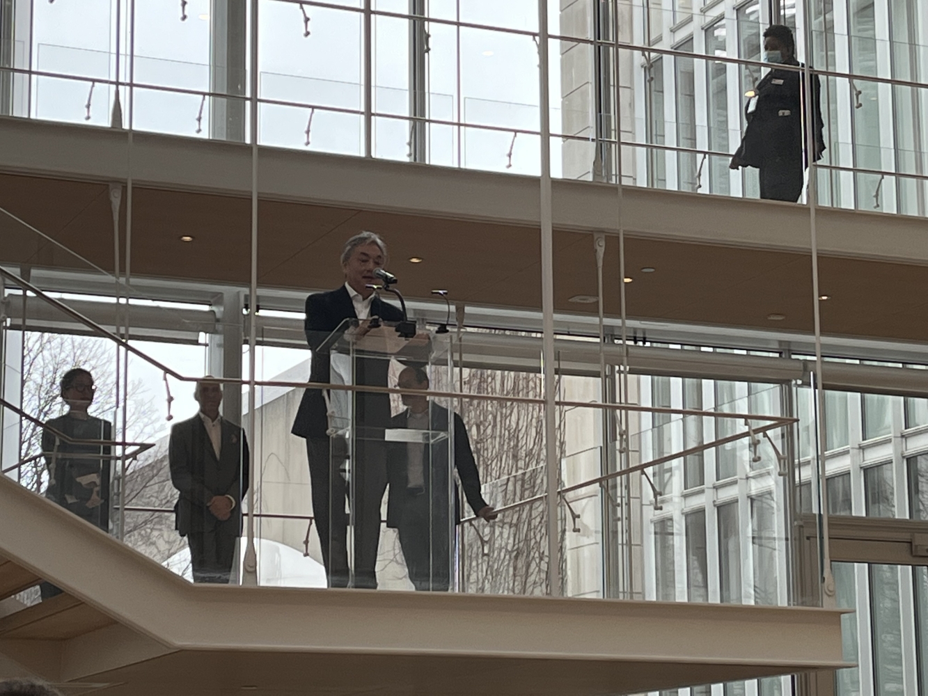 At The Art Institute of Chicago, there was an event.&nbsp;I made a speech at the event.&nbsp;Exhibition &ldquo;Senju&rsquo;s Waterfall for Chicago&rdquo; is extended till the end of June.